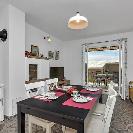 Ruhig Gelegenes Ferienhaus Mit Meerblick Fur 4 Personen