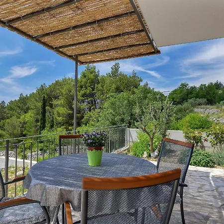 Ruhig Gelegenes Ferienhaus Mit Meerblick Fur 4 Personen *
