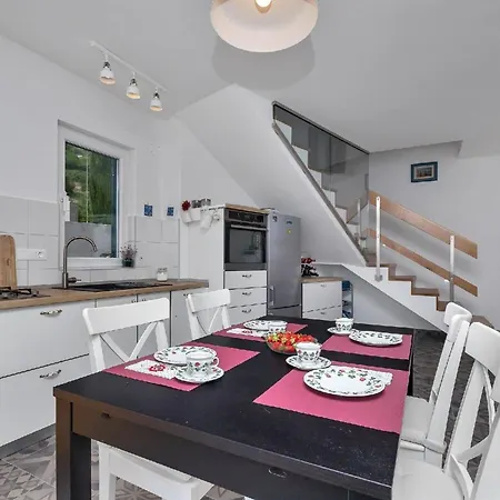 Ruhig Gelegenes Ferienhaus Mit Meerblick Fur 4 Personen Holiday home *